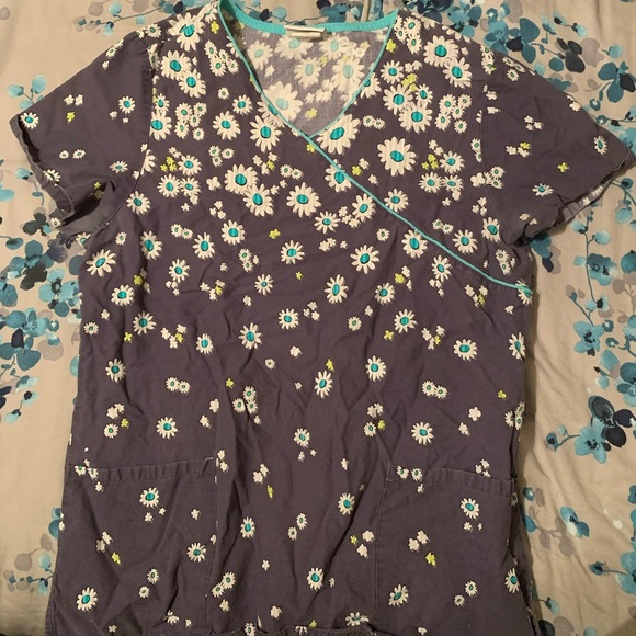 Womens scrub top - Picture 1 of 2